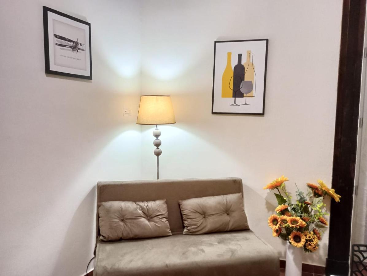 7 Cannelle Guest House إيسيرنيا المظهر الخارجي الصورة