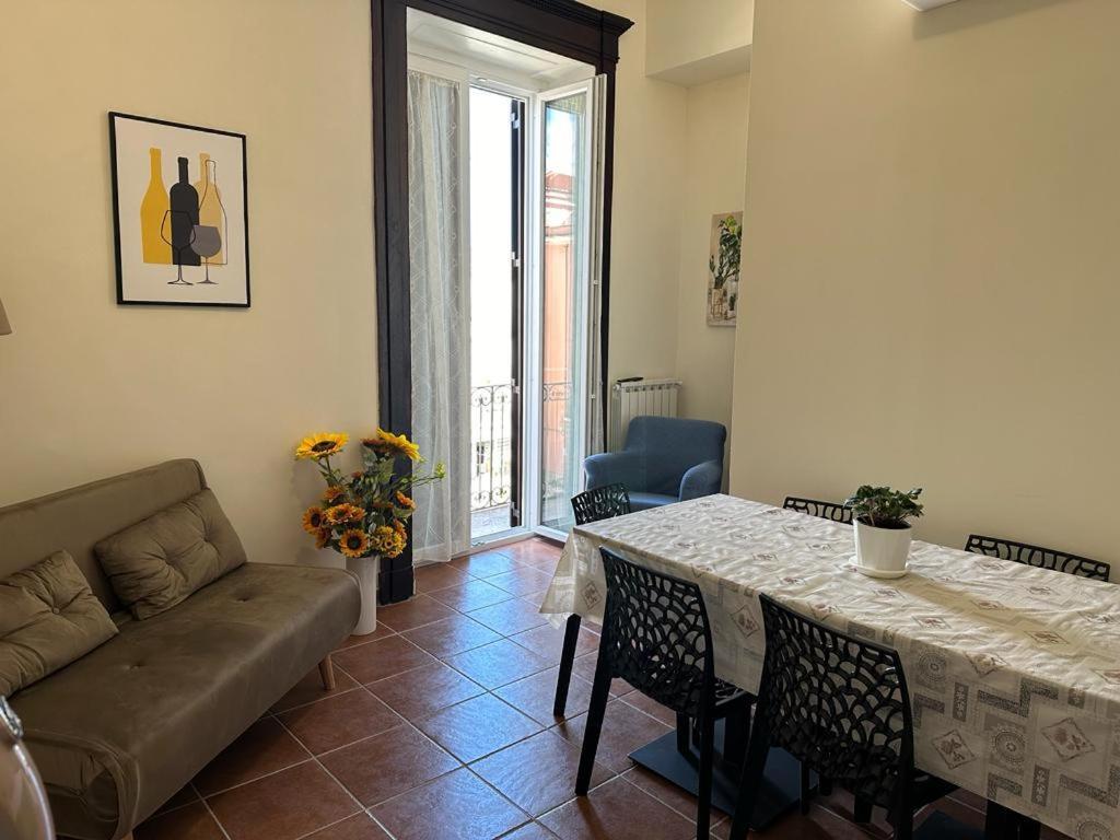 7 Cannelle Guest House إيسيرنيا المظهر الخارجي الصورة