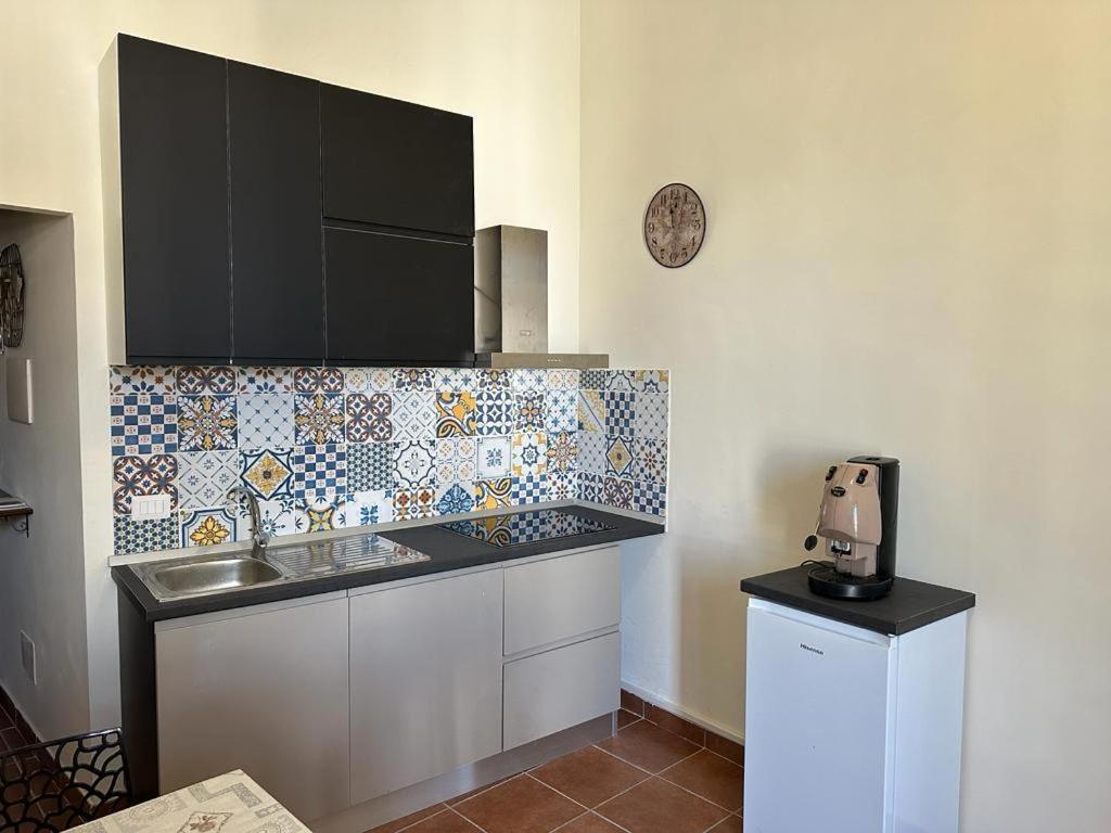 7 Cannelle Guest House إيسيرنيا المظهر الخارجي الصورة